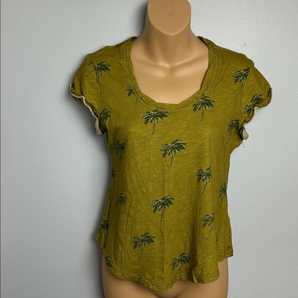Pilcro Olive Palm-Print Short Sleeve Tee